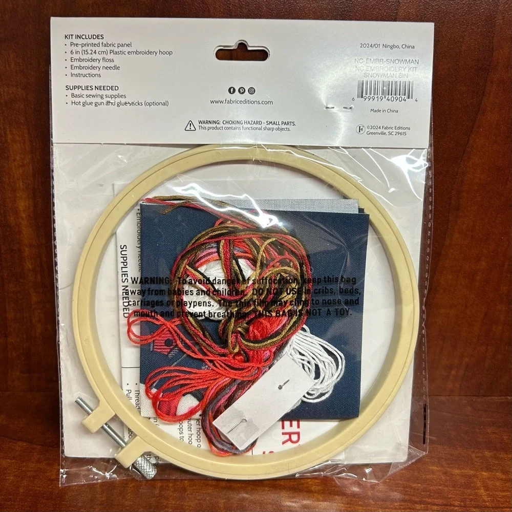 NIP Snowman Embroidery Kit with Hoop and Threads
